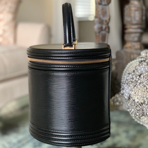 Vintage Authentic Cannes, Louis Vuitton. - Picture 2 of 8